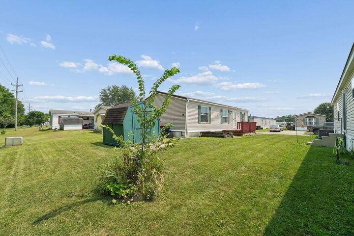Property Photo: 1100 Thornwood Drive OH 43056