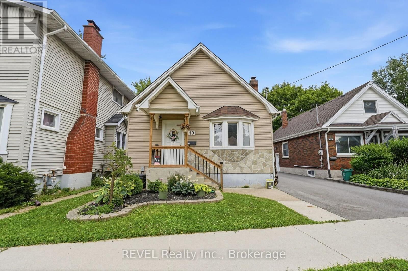 Property Photo: 19 Leeper Street ON L2S 2M9