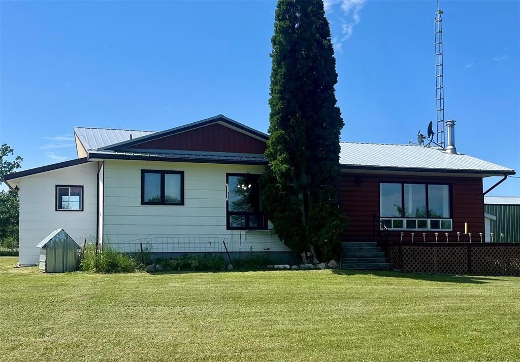 Property Photo: 139100 #6 Highway MB R0C 0E0