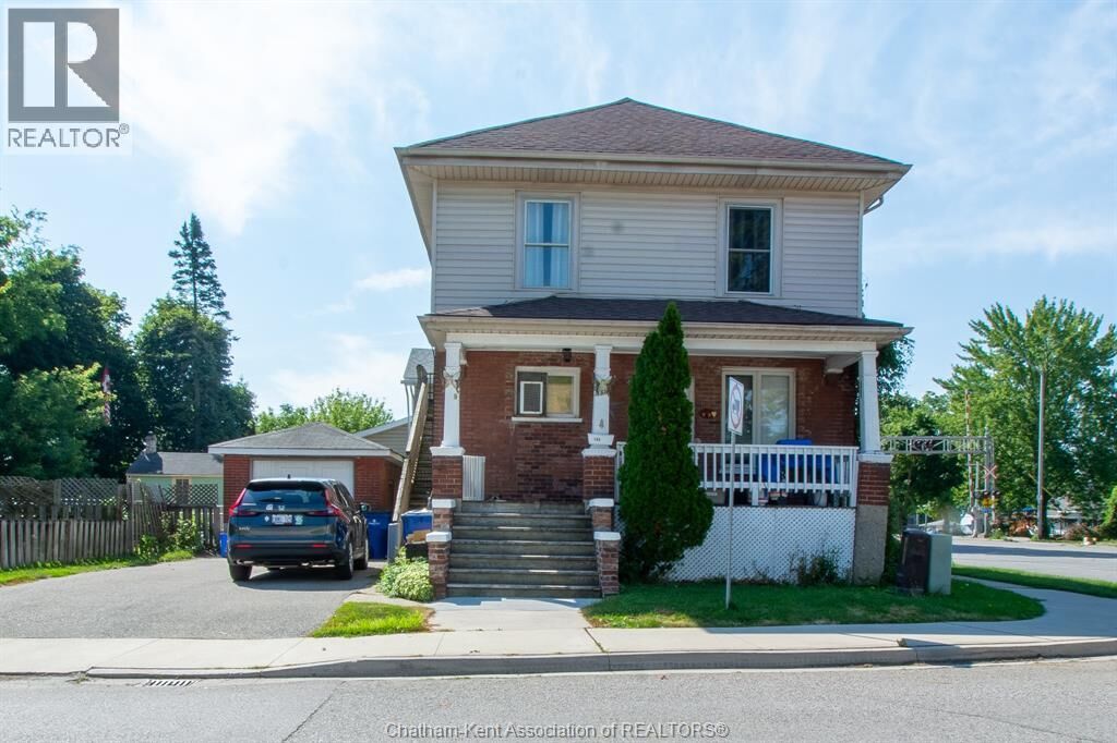 Property Photo:  168 Harvey Street  ON N7M 1M5 