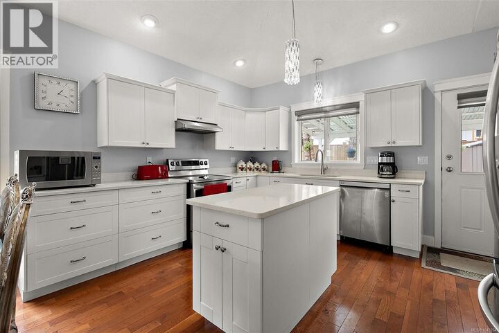 Property Photo:  3085 Sherman Road 4  BC V9L 2C1 