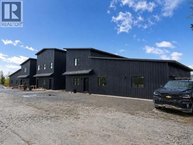 Property Photo:  9-1702 Centennial Street  YT Y1A 0Z4 