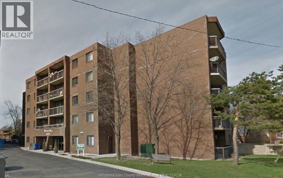 Property Photo: 3950 Wyandotte Street East 306 ON N8Y 1G5