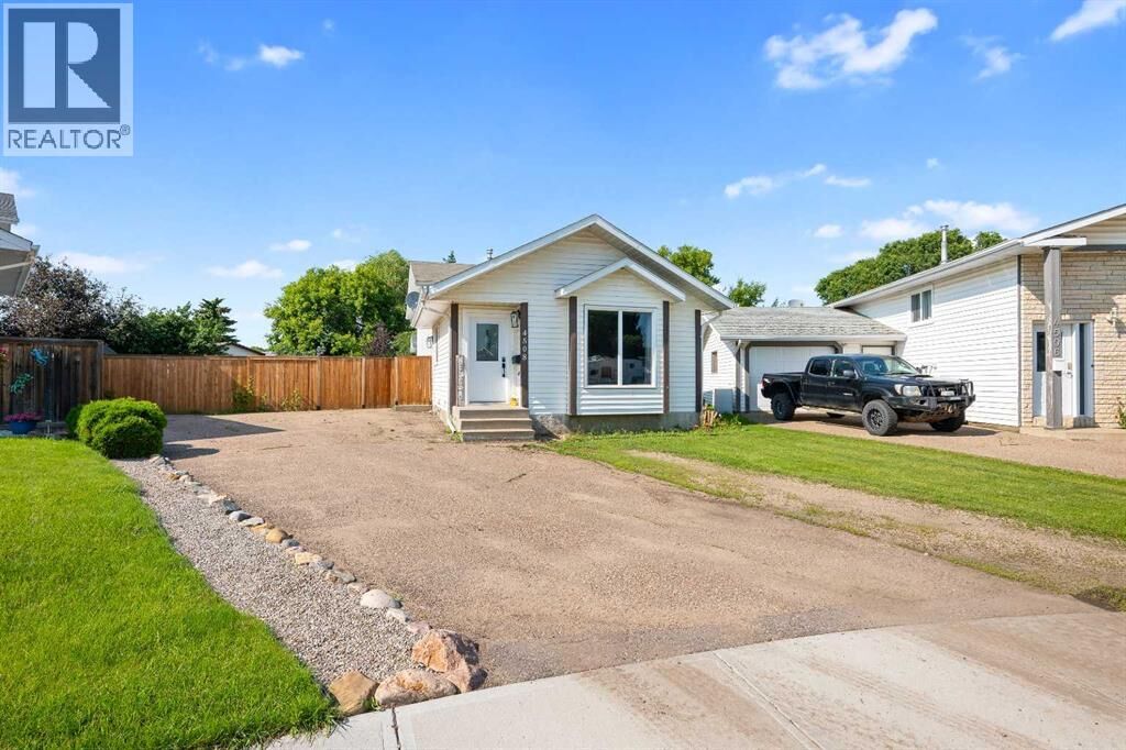 Property Photo: 4508 30A Close SK S9V 1X7