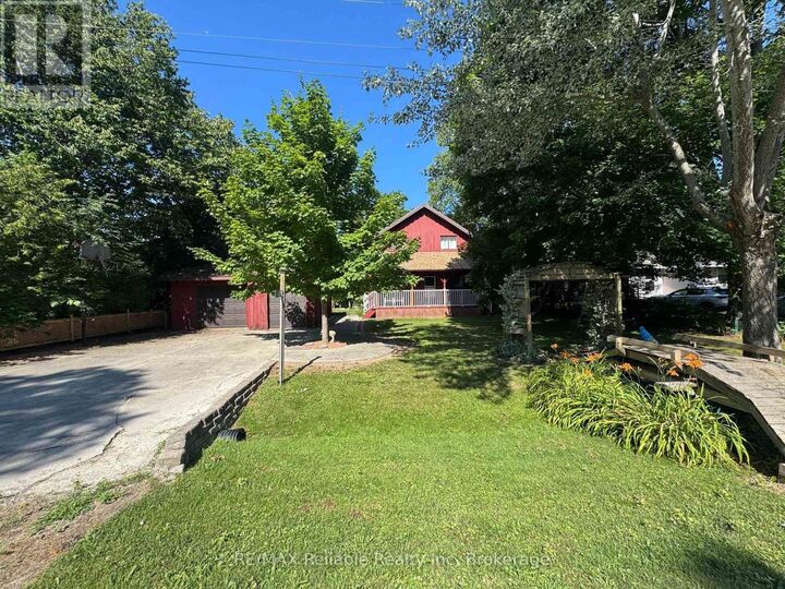 Property Photo:  74431 Woodland Drive  ON N0M 1G0 