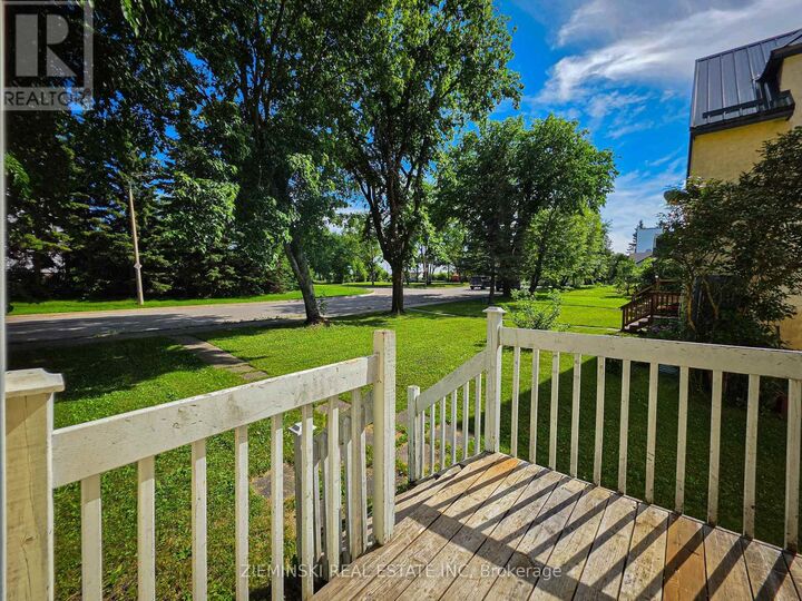 Property Photo: 142 Devonshire Avenue ON P0K 1E0
