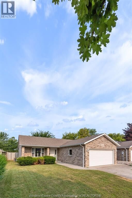 Property Photo: 450 Thorn Ridge Crescent ON N9V 3Y2