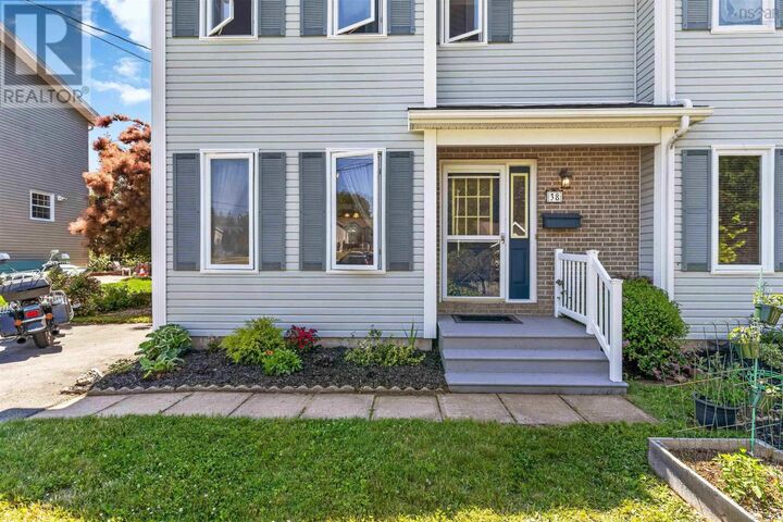 Property Photo: 38 Ridgecrest Drive NS B4V 3V8