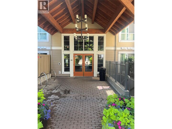 Property Photo:  1089 Sunset Drive 318  BC V1Y 9Z3 