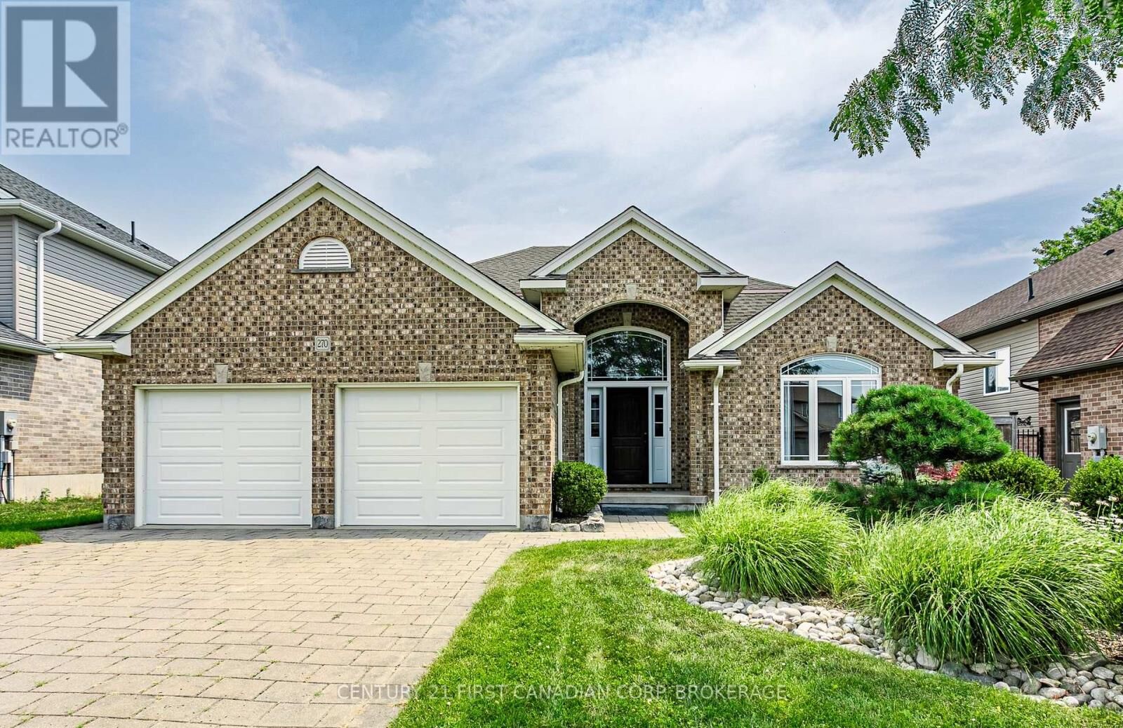 Photo de la propriété:  270 Boyd Boulevard  ON N0M 2M0 