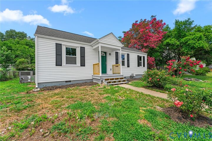 Property Photo: 920 Hill Top Drive VA 23225