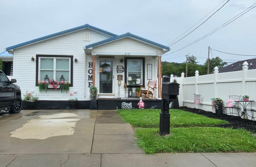 Property Photo: 418 N Lock Ave. KY 41230