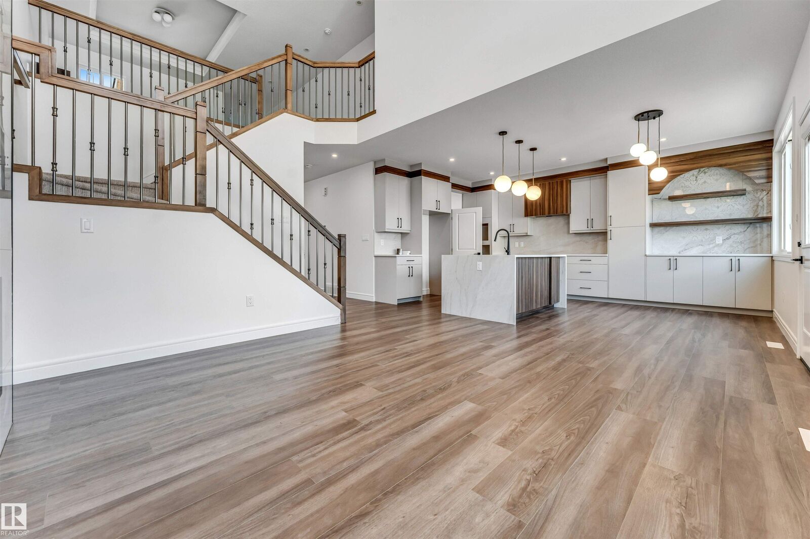 Property Photo: 19420 25 Avenue NW AB T6J 7J7