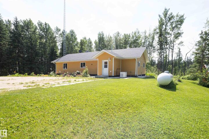 Property Photo: 60520 Rge Rd 62A AB T0G 1A0