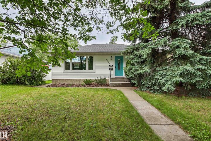 7924 89 Avenue NW — photo 1