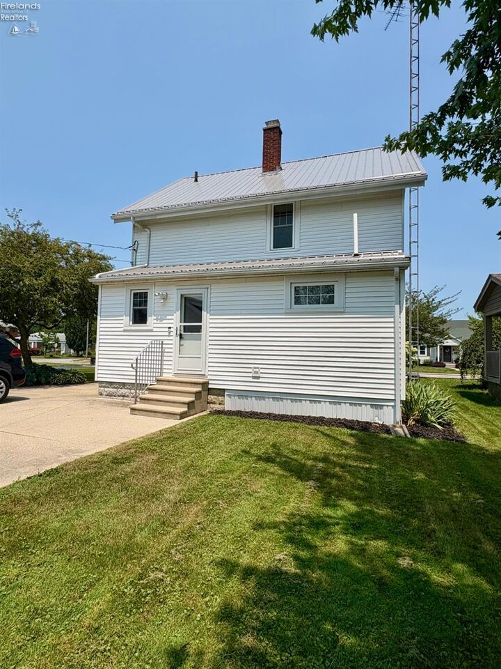 Property Photo:  98 Gross Street  OH 44883 