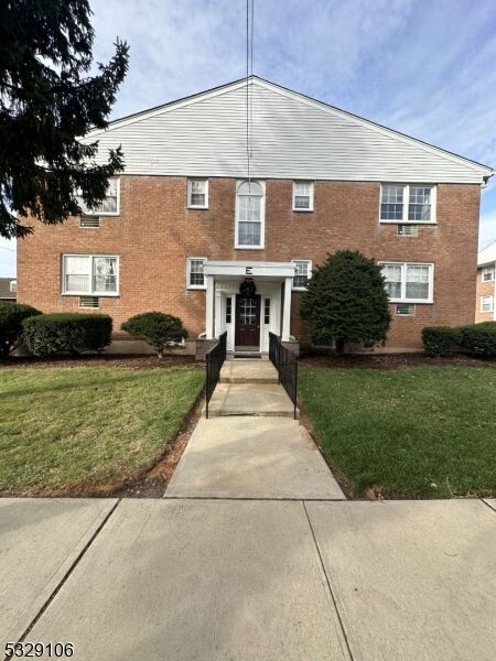 Property Photo: 565 Grove St F-2 NJ 07013