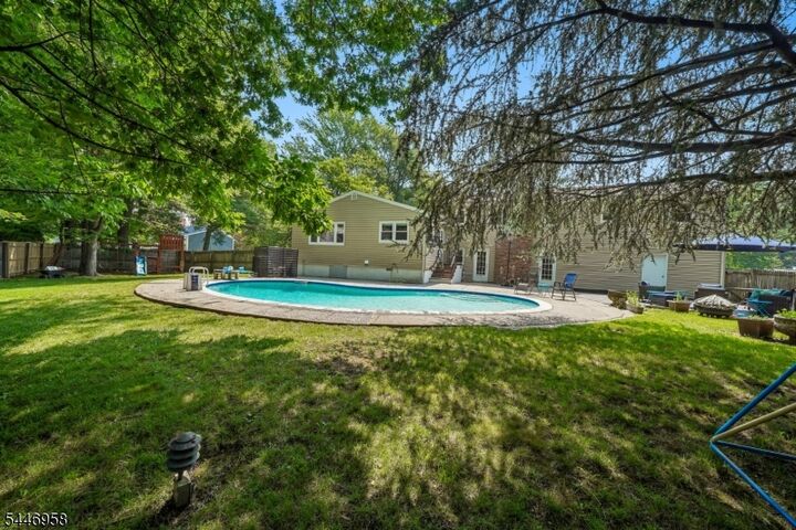 Property Photo:  28 Brookside Pl  NJ 07039 