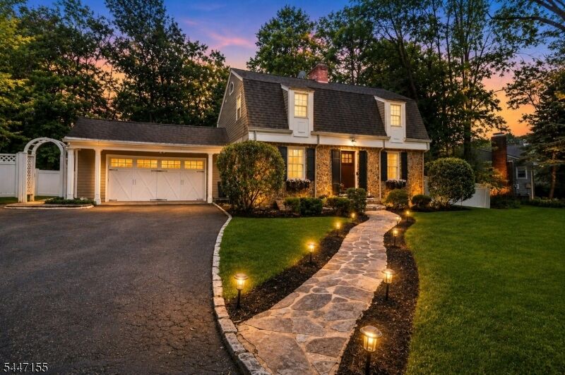 Property Photo:  2640 Crest Ln  NJ 07076 