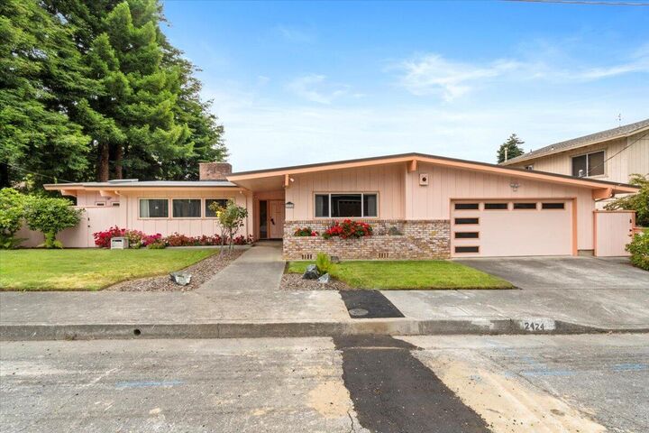 Property Photo: 2424 M Street CA 95501