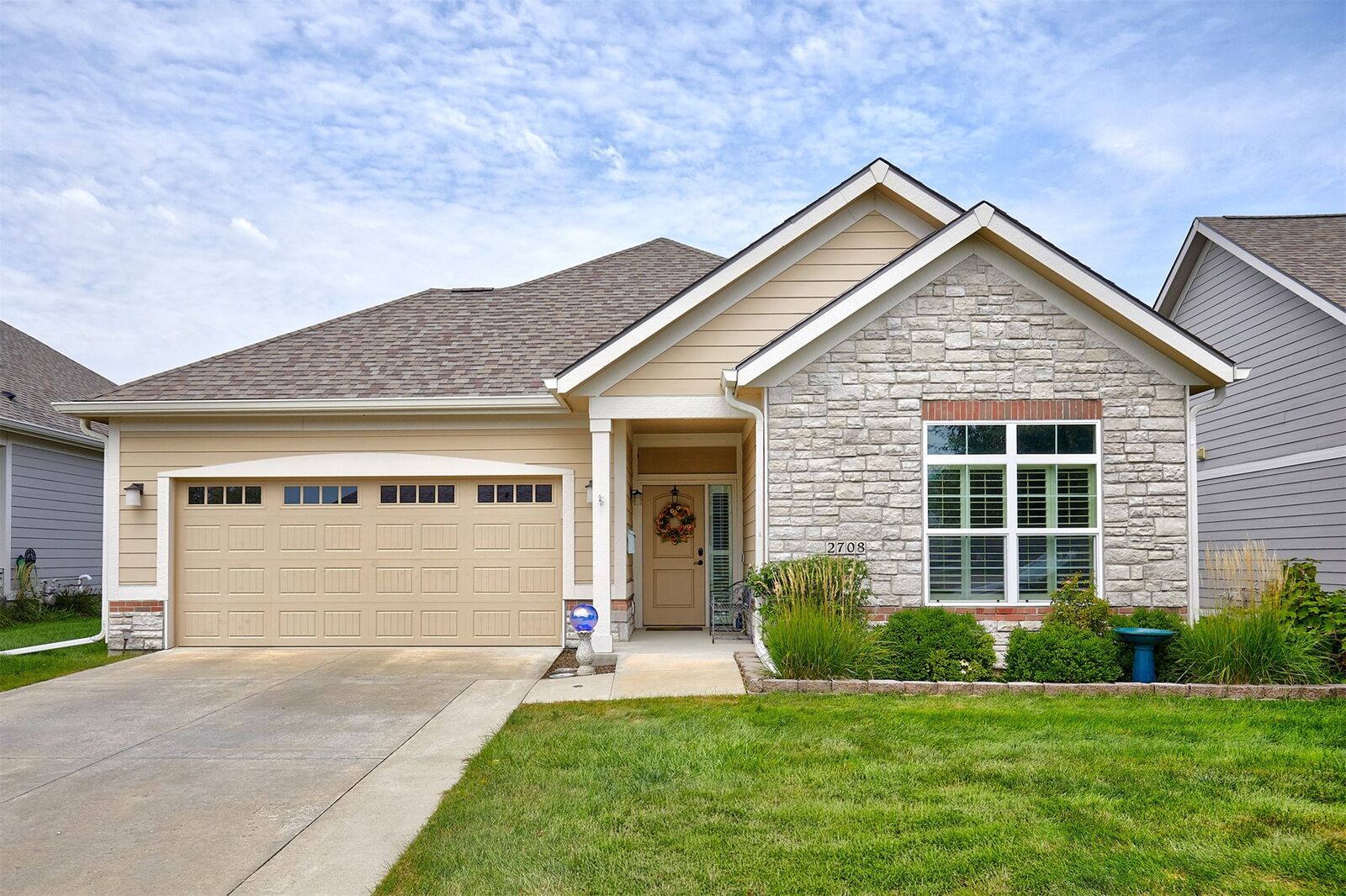 Property Photo: 2708 NW 39th Lane IA 50023