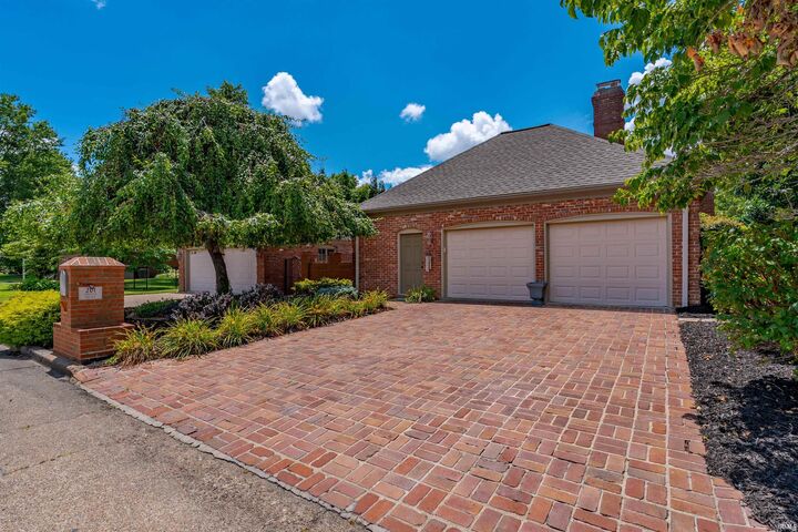Property Photo:  201 Oriole Drive  IN 47715 