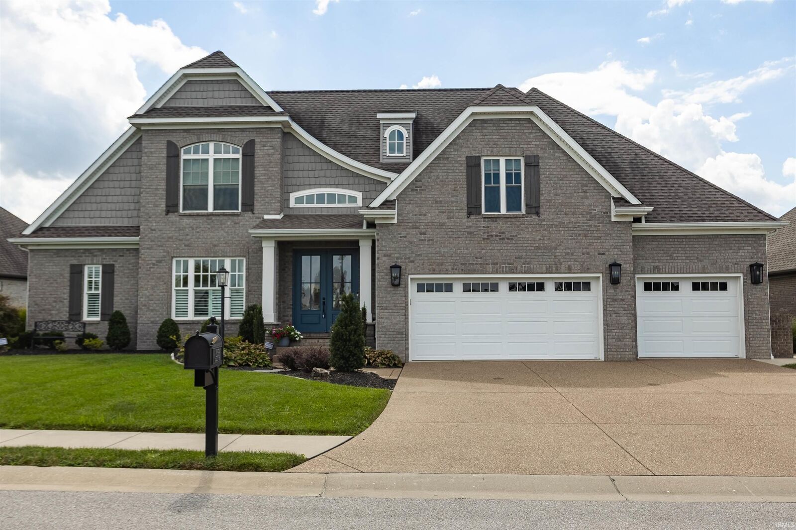 Property Photo:  2159 Sable Way  IN 47630 