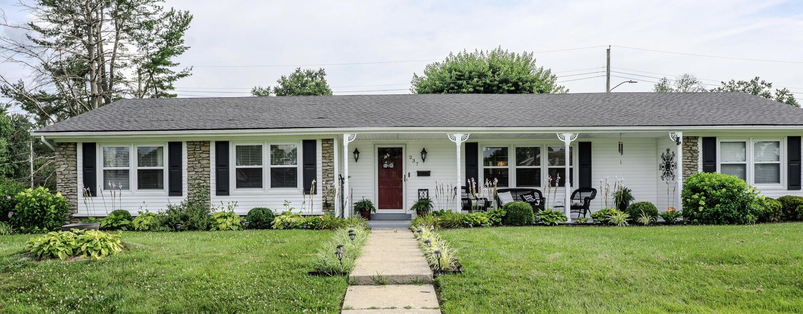 Property Photo: 237 Hawthorne Drive KY 40601
