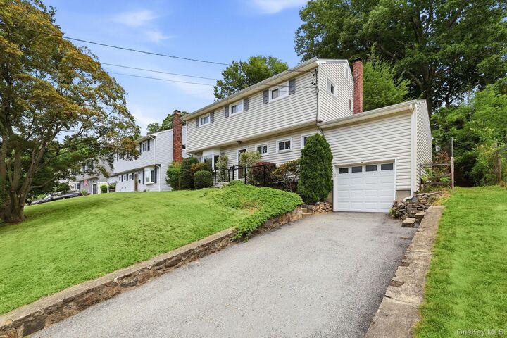 Property Photo:  24 Valley View Terrace  NY 10549 