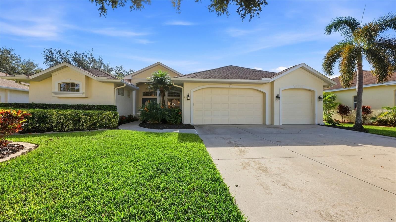 Property Photo: 6228 Aventura Drive FL 34241