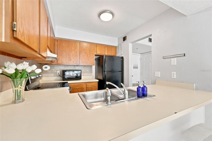 Property Photo:  4431 SW 21st Lane  FL 32607 