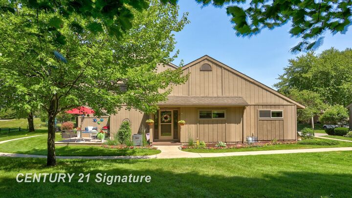 Property Photo: 2353 Bay Woods Court MI 48706