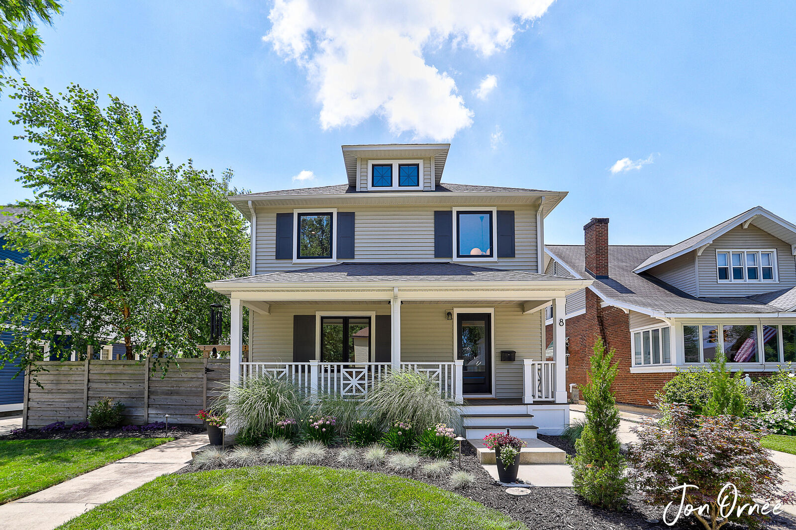 Property Photo:  8 E Central Avenue  MI 49464 