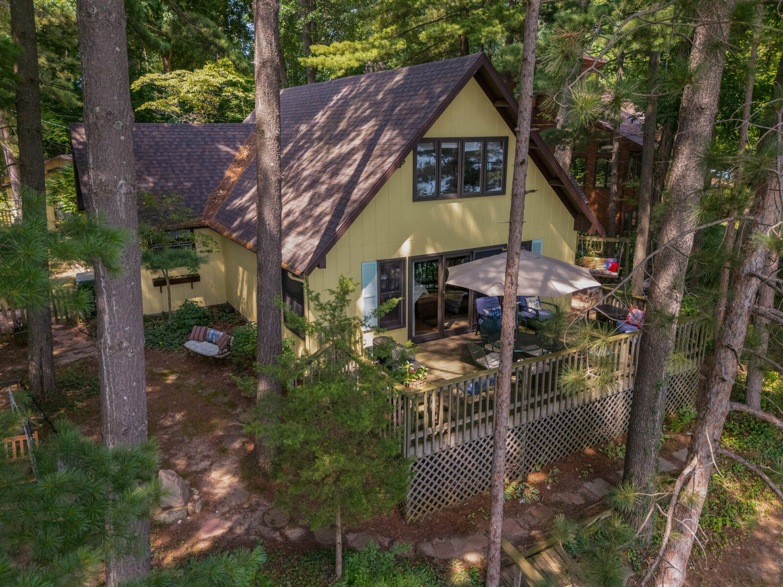 Property Photo:  1890 Hemlock Crest Drive  MI 49082 