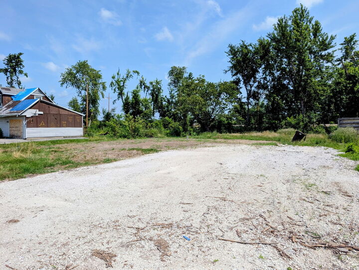 Property Photo: 87 Strasma East Drive IL 60901