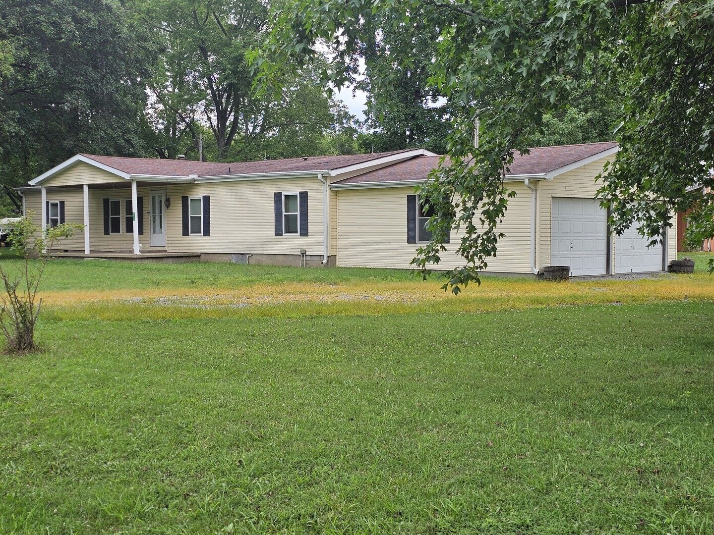 Property Photo: 311 S Sycamore Street IL 62851