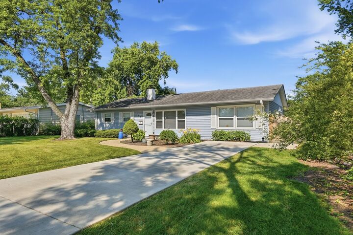 Property Photo:  403 Hazelwood Lane  IL 60025 