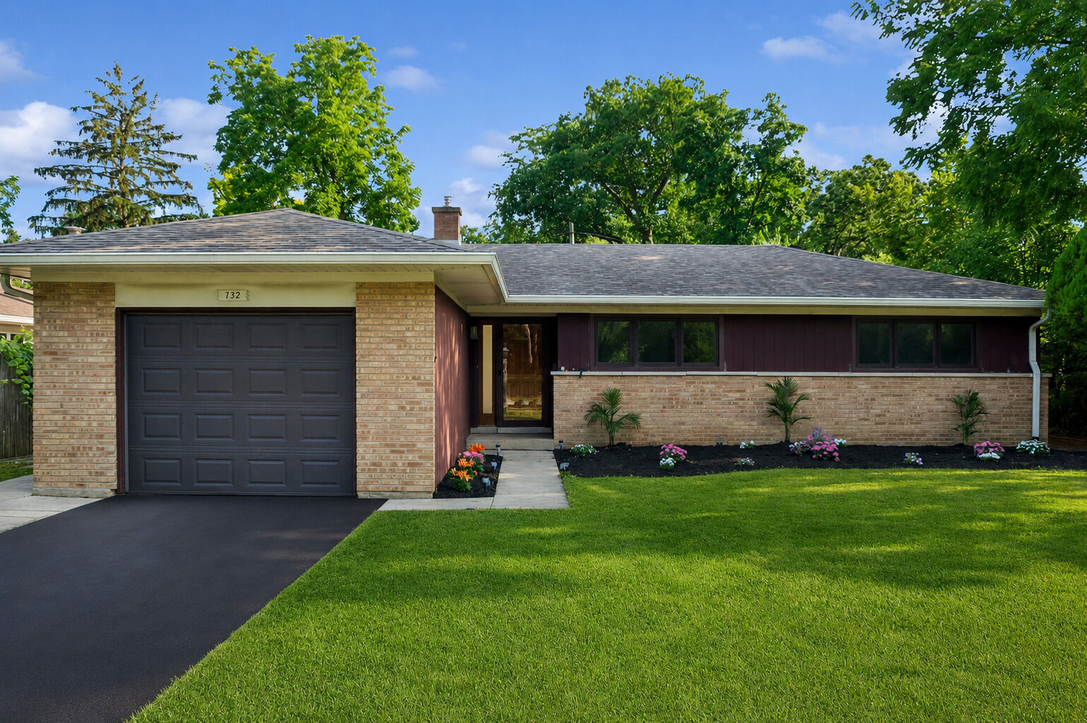 Property Photo: 732 Hill Street IL 60035