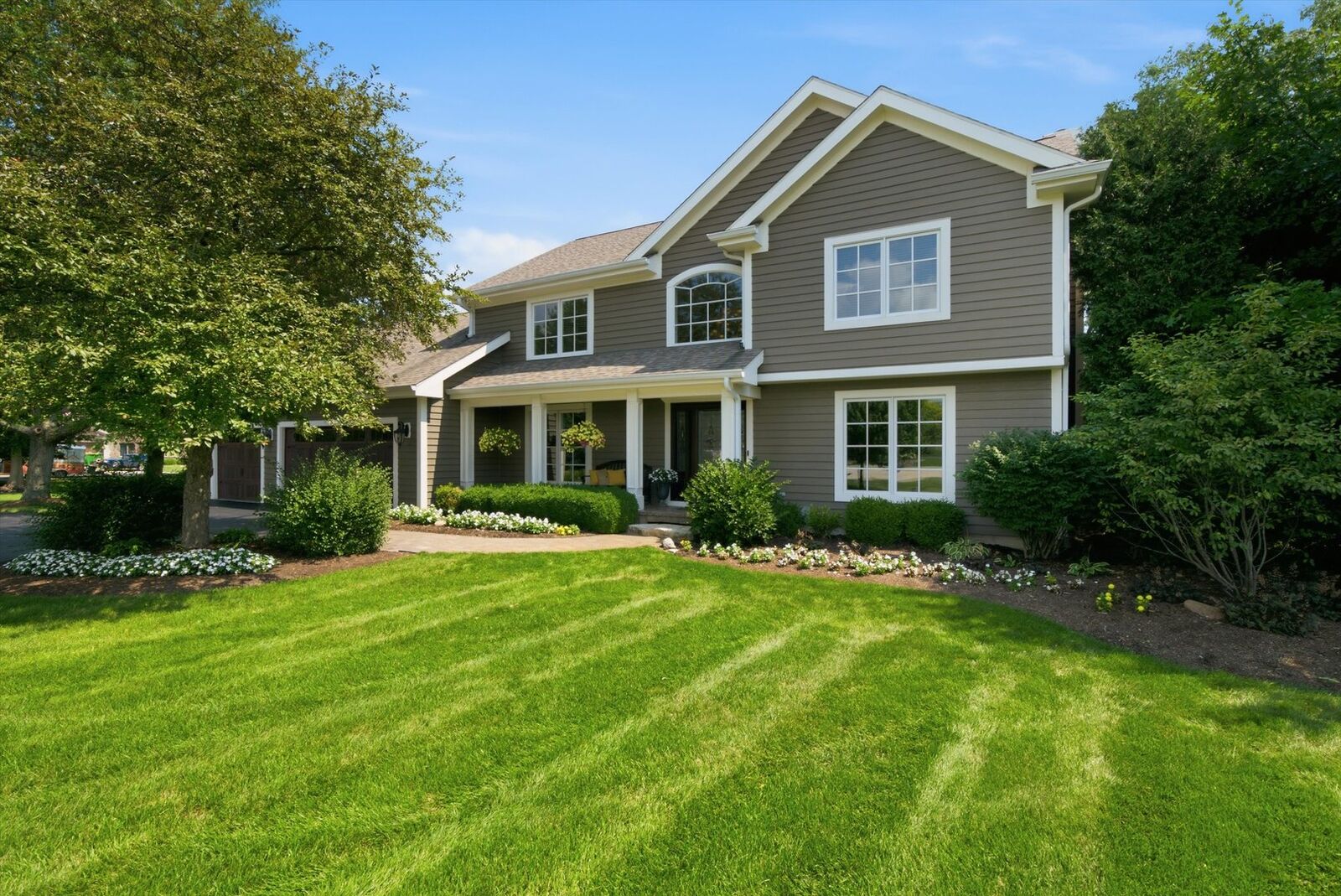 Property Photo: 23855 W Sarah Court IL 60002