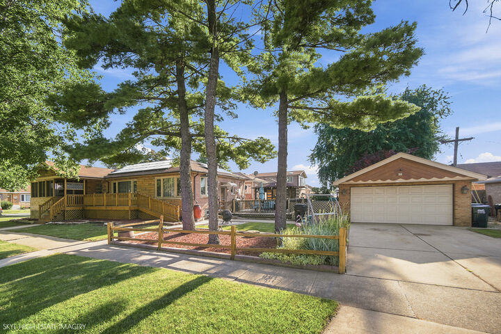 Property Photo:  3032 W 100th Place  IL 60805 