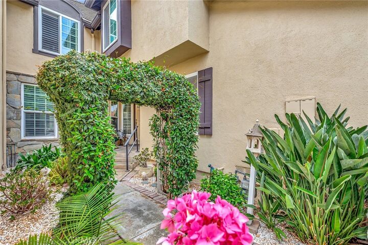 Property Photo:  6146 Eaglecrest Drive  CA 92648 