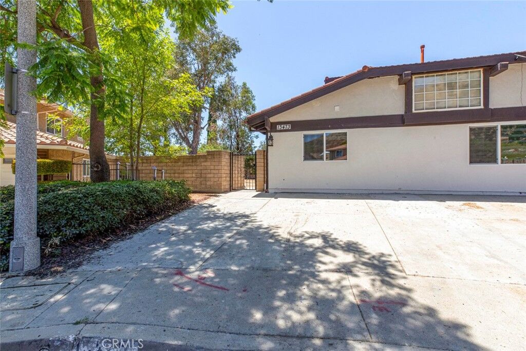 Property Photo: 13473 Mission Tierra Way CA 91344