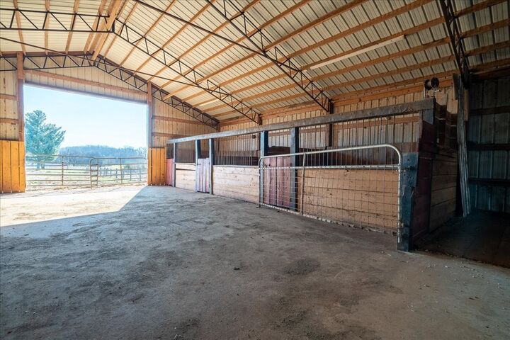 Property Photo: 158 Big Springs Rd TN 38464