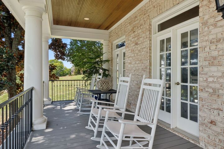 Property Photo: 728 Legends Crest Dr TN 37069