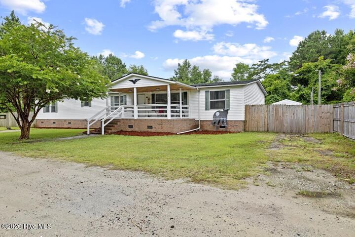 Property Photo:  126 Elizabeth Drive E  NC 28539 