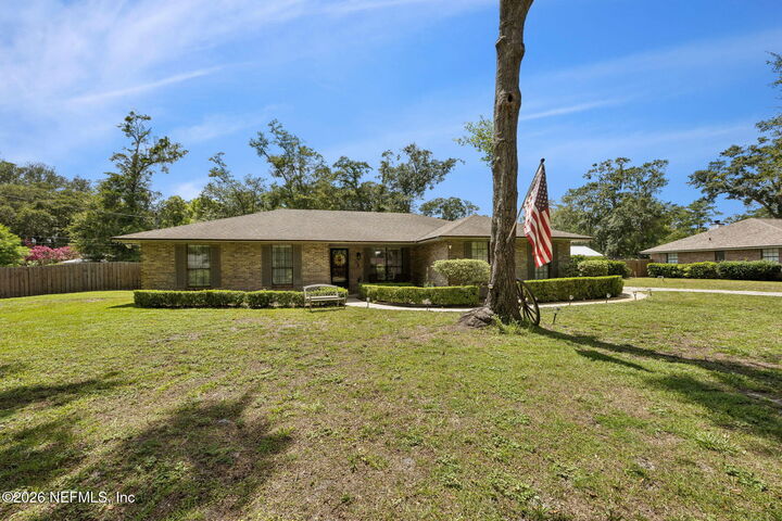 Property Photo:  11166 Woodelm Drive E  FL 32218 