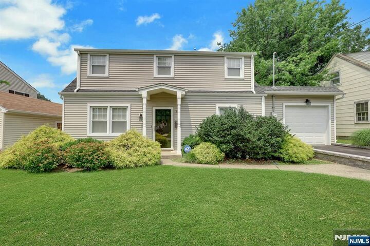 Property Photo:  15 Lynne Avenue  NJ 07506 