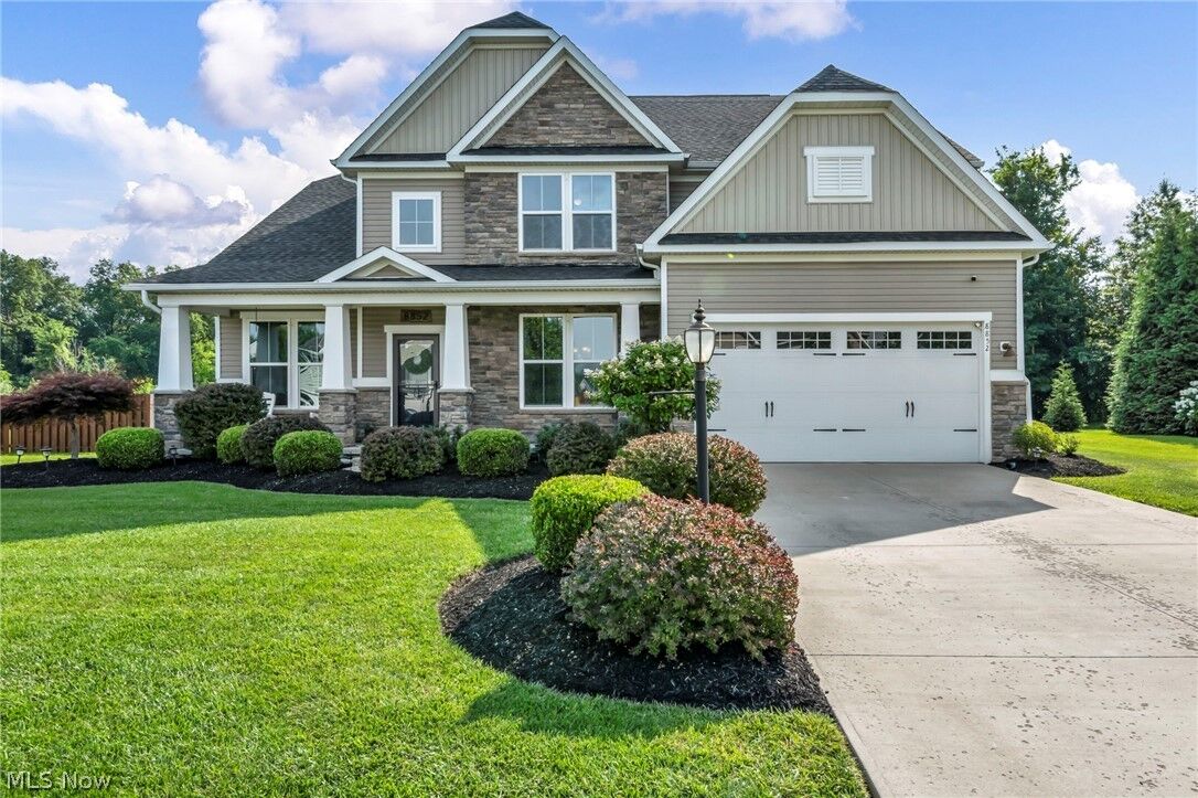 Property Photo:  8852 Hazelwood Run  OH 44039 