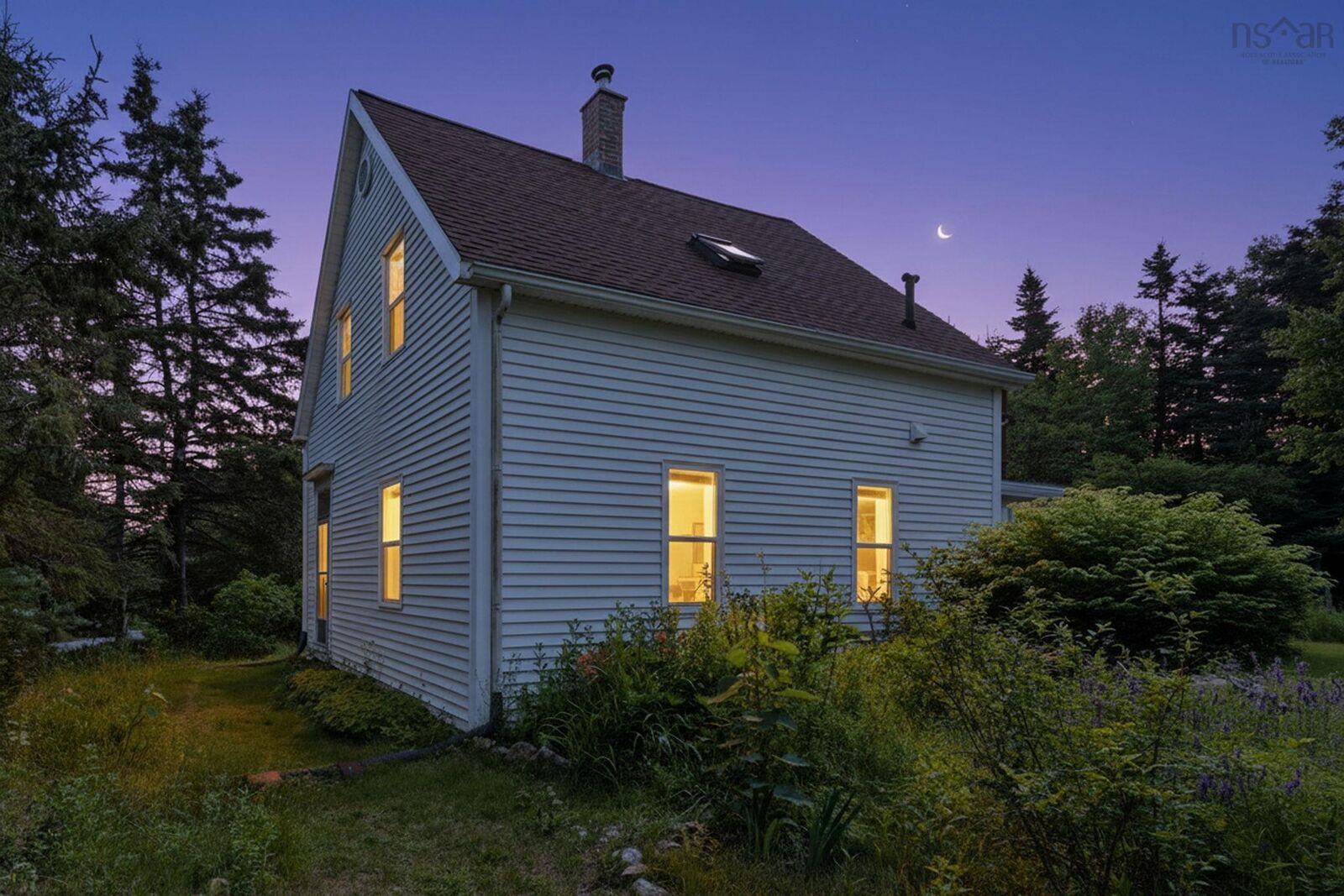 Property Photo:  6864 St Margarets Bay Road  NS B3Z 1X9 