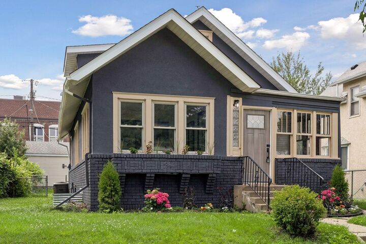 Property Photo:  3823 Dupont Avenue N  MN 55412 